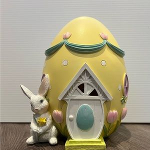 HARD TO FIND!! Light-up Easter Egg House- NWT